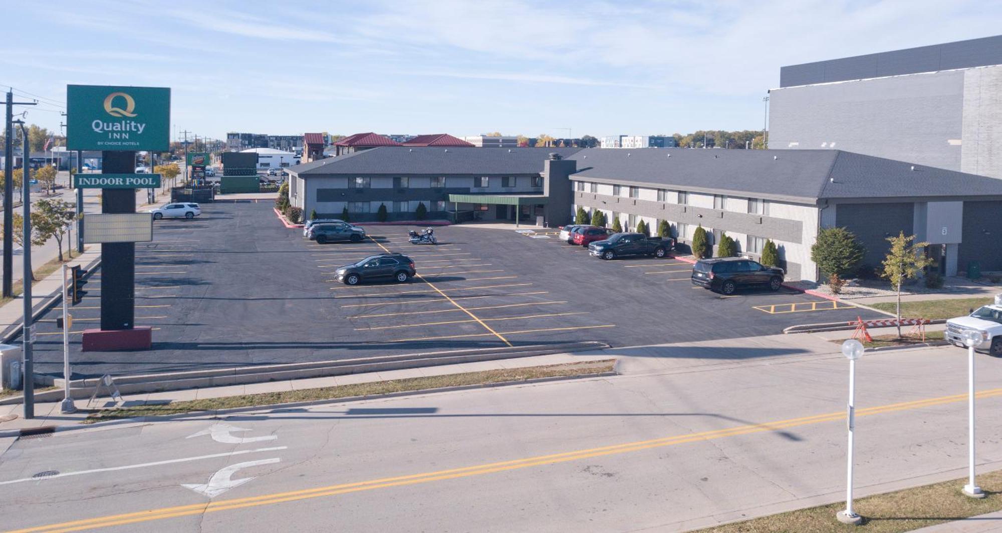Quality Inn Stadium Area Green Bay Exteriör bild